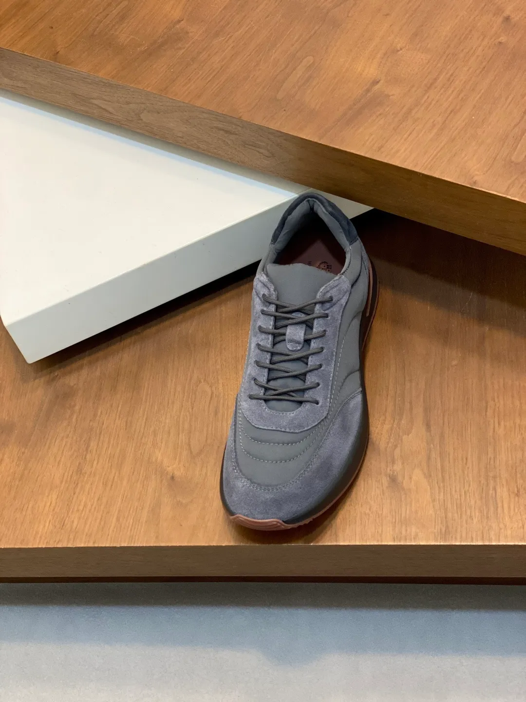💰740 Loro Piana - Classic casual shoes, men's lace-up casual shoes and sneakers, high-quality lightweight and comfortable fabrics, suitable for outdoor leisure, the color scheme is young and energetic, and it looks great with sportswear or casual suits! Code number: 39-44 (38, 45, 46, can be customized
